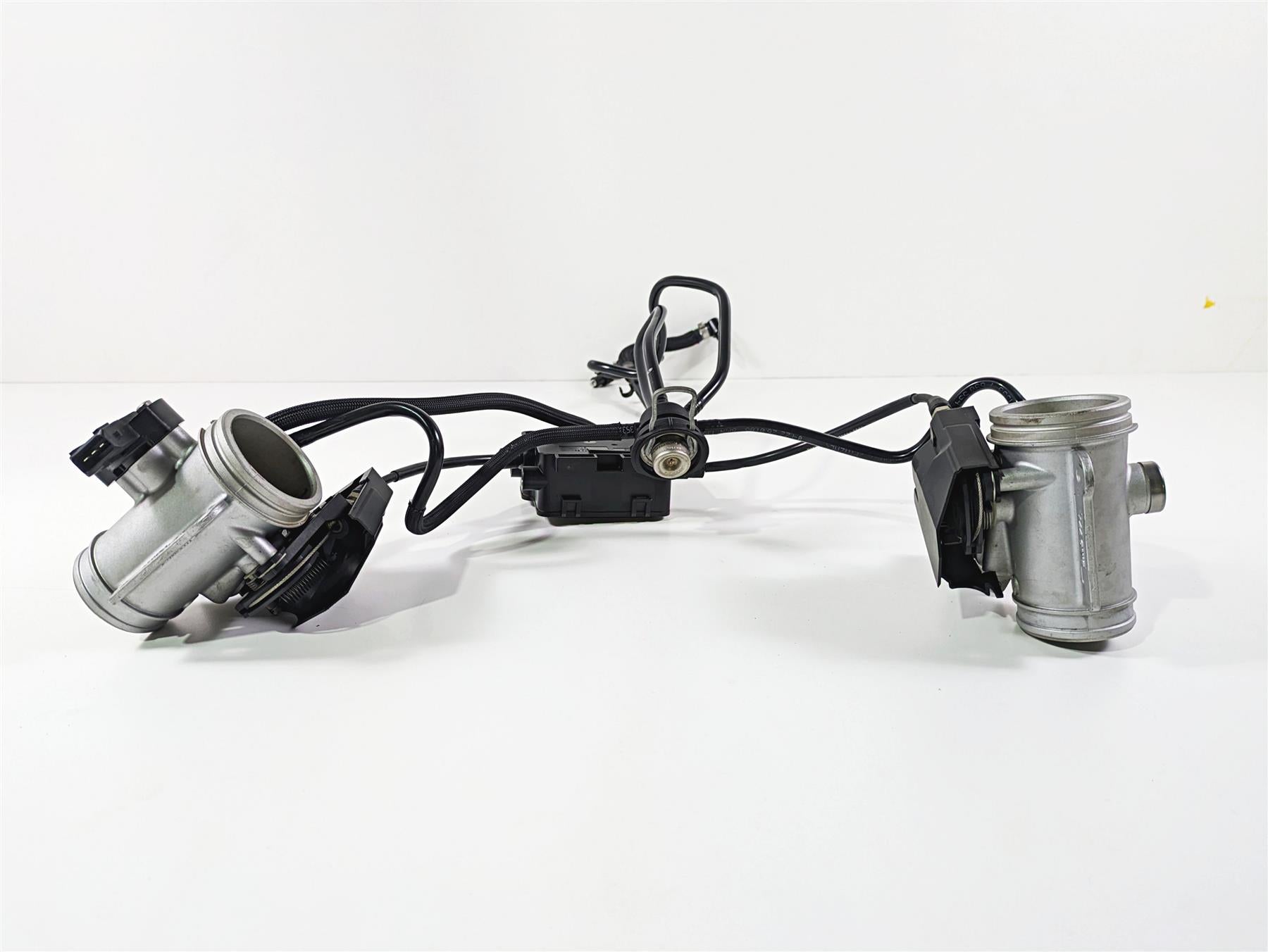2006 BMW R1200GS K255 Adv Throttle Body Set & Cables 13547672731 13547672732 | Mototech271