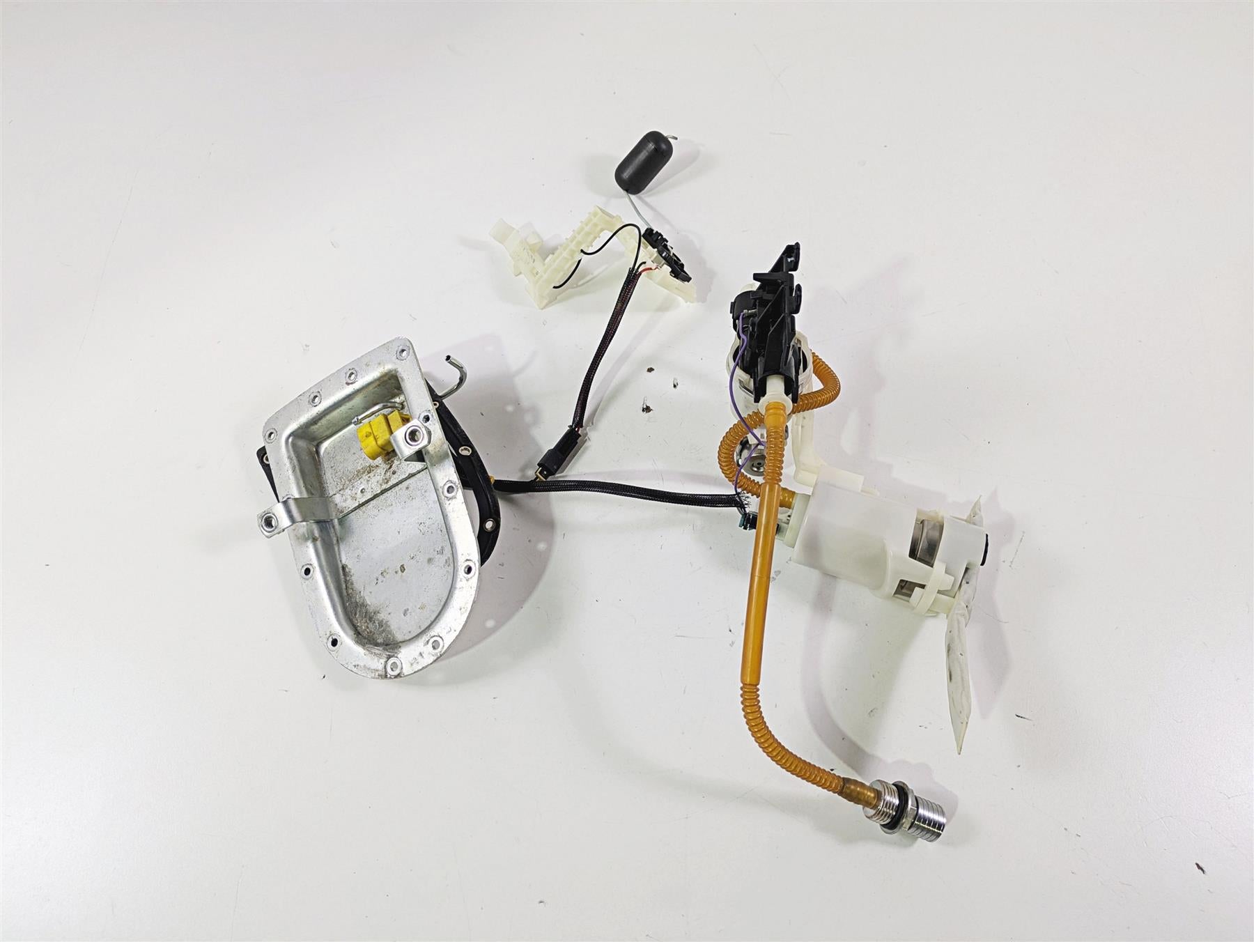2014 Harley FXDF Dyna Fat Bob Fuel Gas Petrol Pump -Tested 75218-04D {{ shop.shopifyCountryName }} - Mototech271