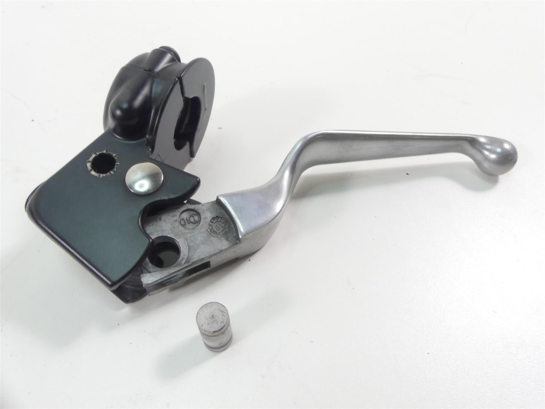 2013 Harley FXDWG Dyna Wide Glide Clutch Handle Perch & Lever 38608-96 45015-96 {{ shop.shopifyCountryName }} - Mototech271