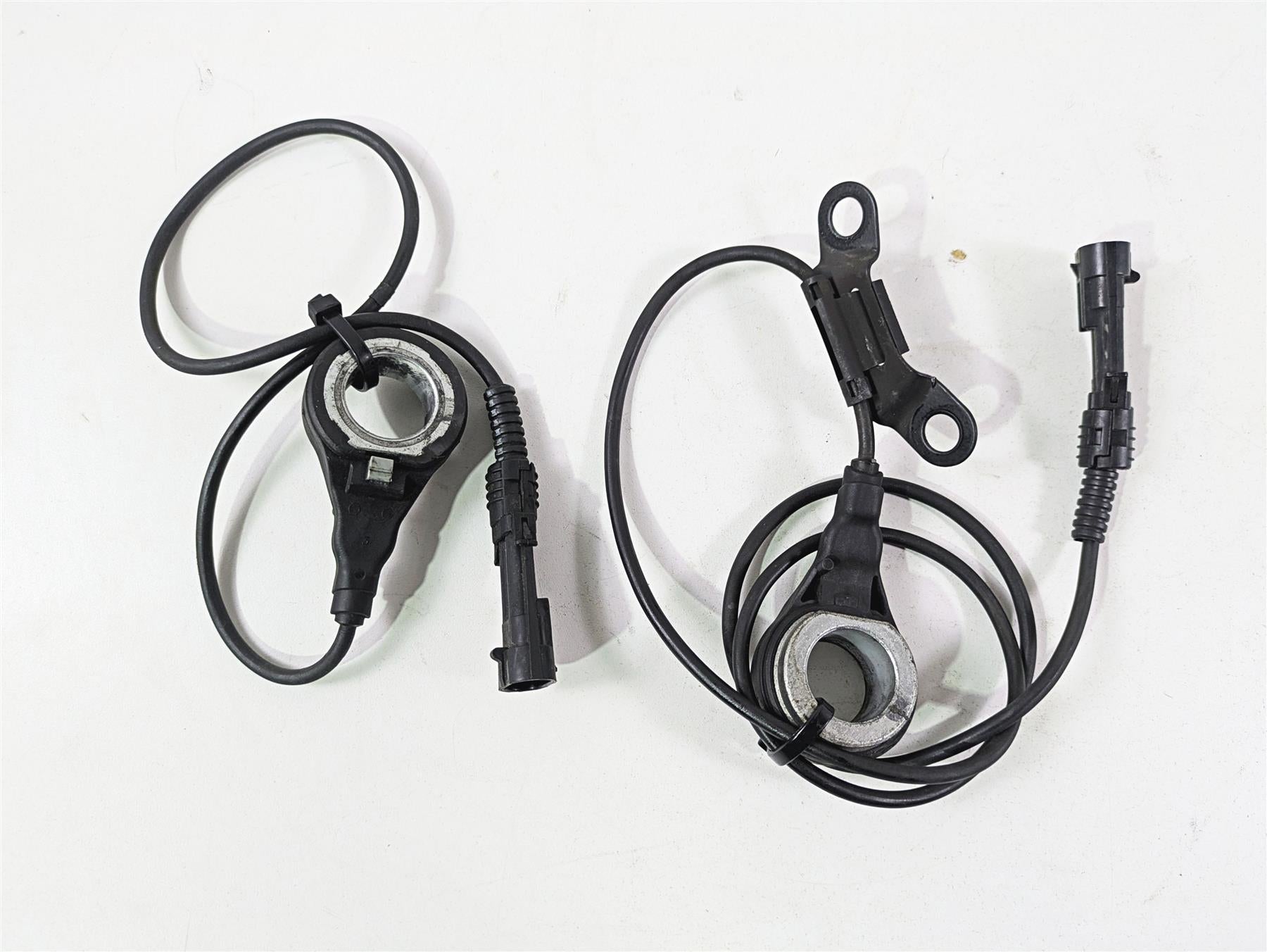 2021 Harley Touring FLTRX Road Glide Front Rear Abs Wheel Speed Sensors 32700015 {{ shop.shopifyCountryName }} - Mototech271