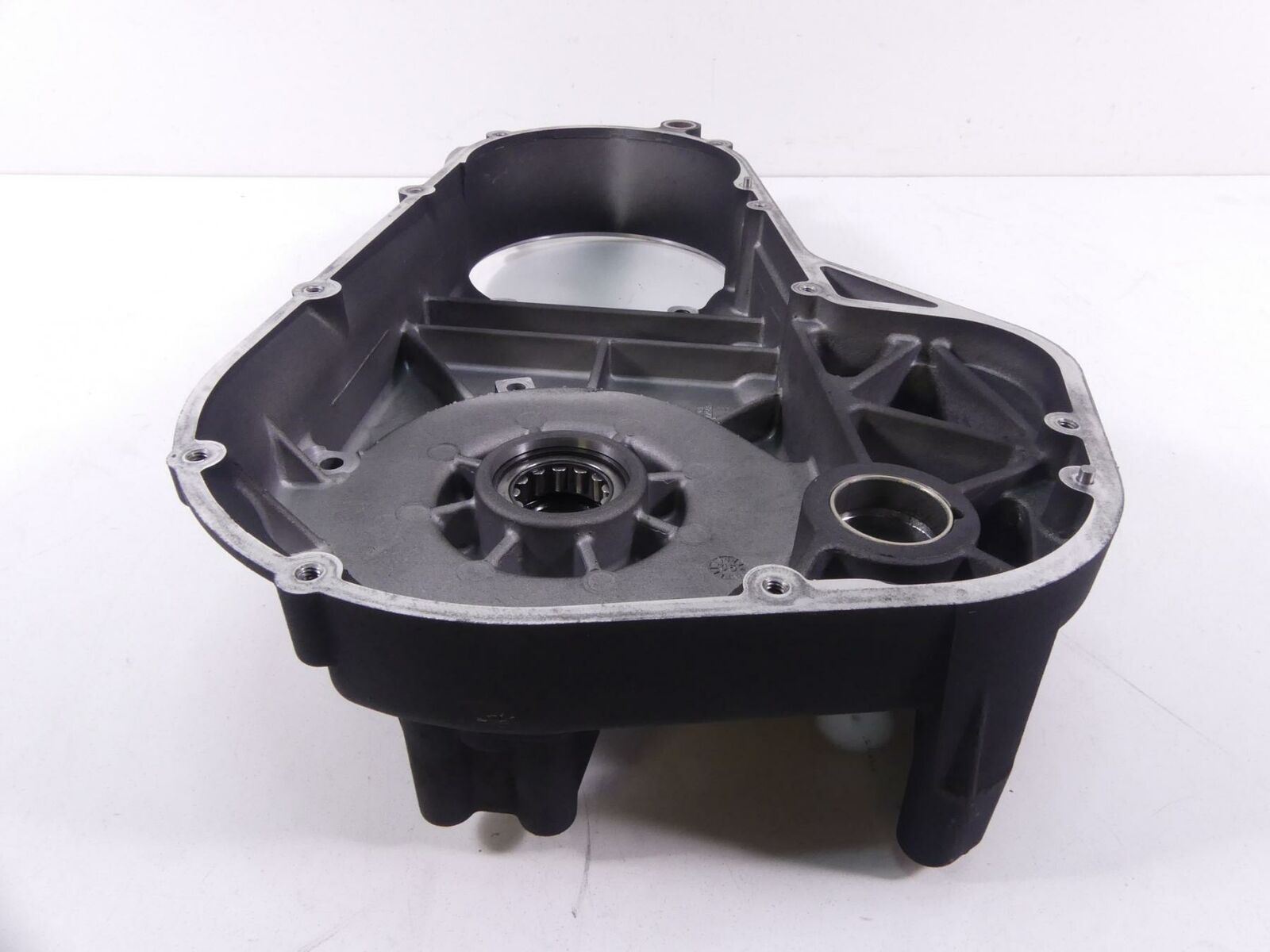 2006 Harley Touring FLHTCUI Electra Glide Inner Primary Drive Cover 60677-01C {{ shop.shopifyCountryName }} - Mototech271