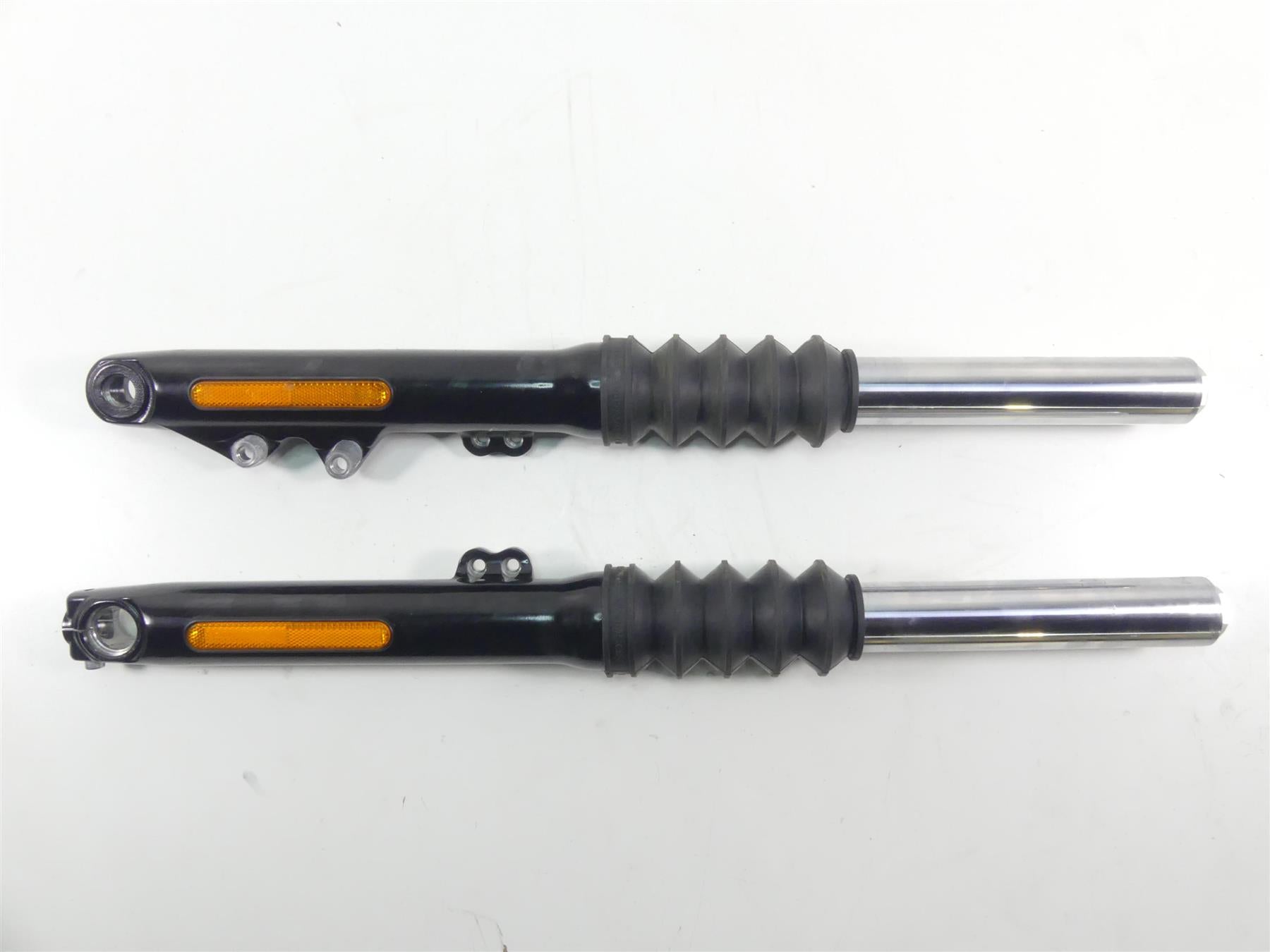 2022 Harley Softail FXBBS Street Bob Straight Front Fork Legs 45400166 45400167 | Mototech271