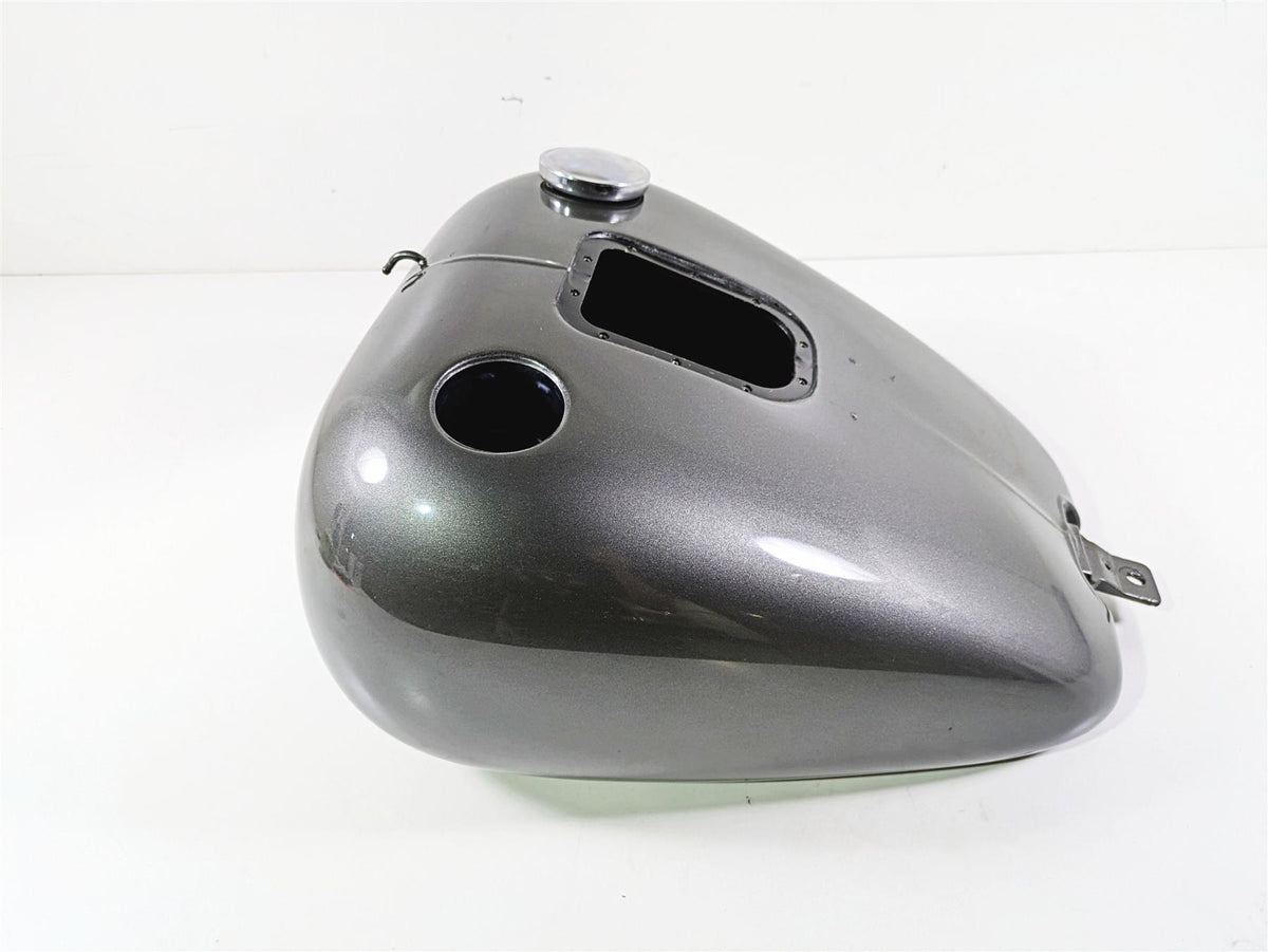 2009 Harley FLSTSB Cross Bones Fuel Gas Petrol Tank - Read 61000800 {{ shop.shopifyCountryName }} - Mototech271