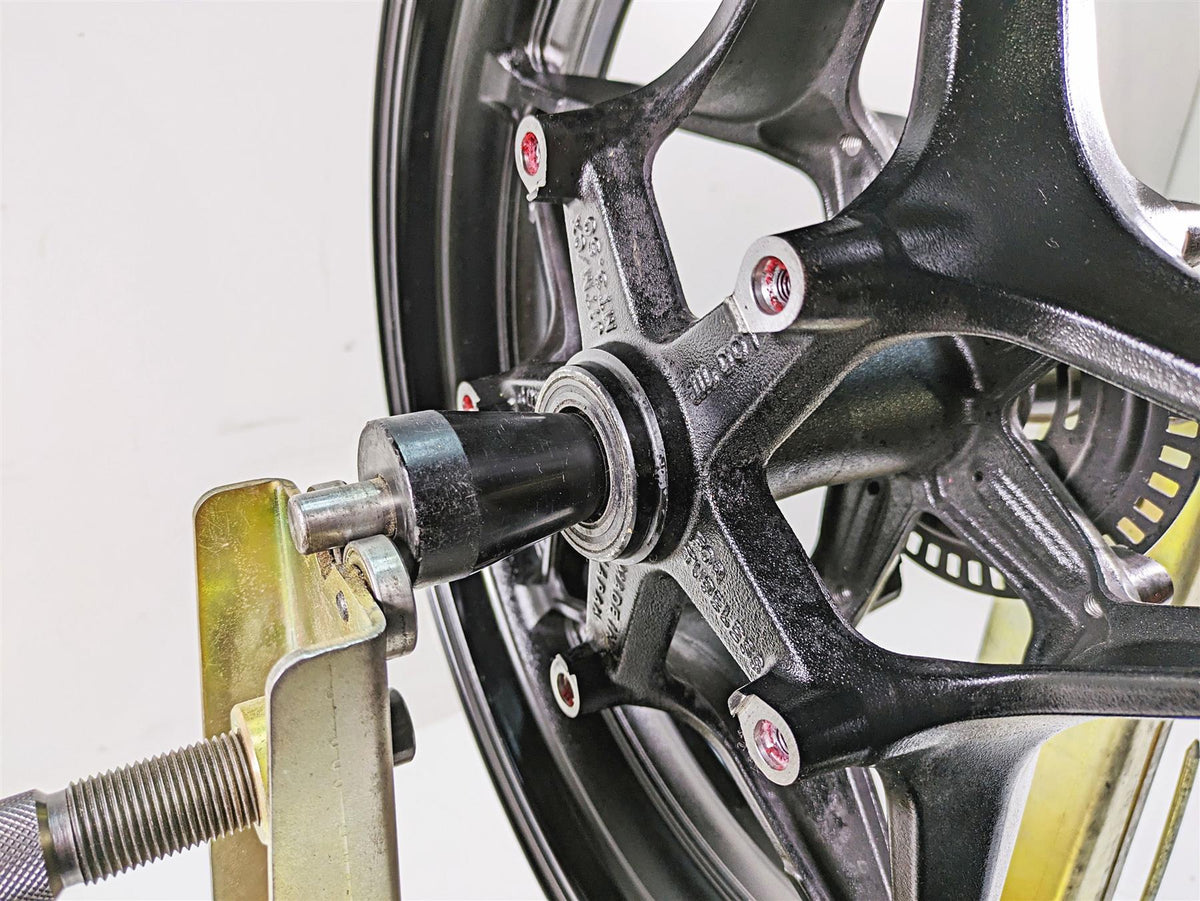 2018 Kawasaki ZX1002 Ninja H2 SX Straight 17x3.5 Front Wheel Rim 41073-0762-60P {{ shop.shopifyCountryName }} - Mototech271