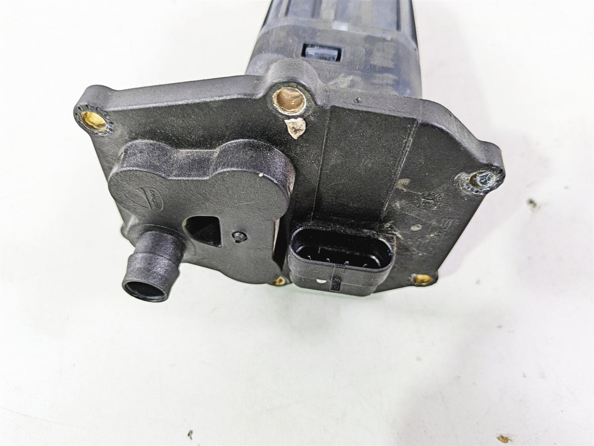 2013 Ducati Hyperstrada 821 Fuel Gas Petrol Pump -Tested 16024281A {{ shop.shopifyCountryName }} - Mototech271