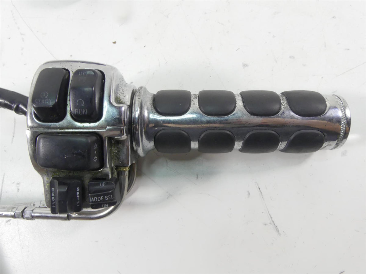 2005 Harley Touring CVO FLHTC SE Electra Glide Right Cntrl Switch Read 71589-96 {{ shop.shopifyCountryName }} - Mototech271