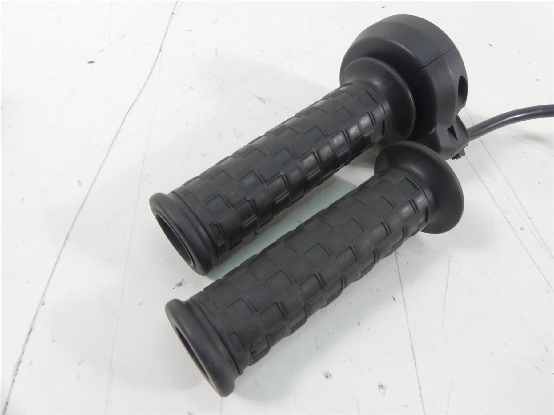 2019 Indian Motorcycle Co. FTR1200 Fly Ride By Wire Throttle Grip 2414219 {{ shop.shopifyCountryName }} - Mototech271
