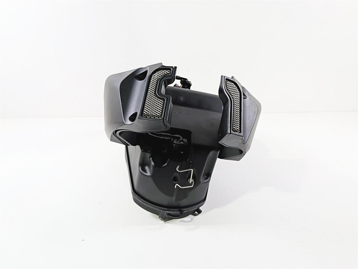 2011 Ducati Streetfighter 1098 S Air Box Breather & Injectors & Ducs 44211393B {{ shop.shopifyCountryName }} - Mototech271