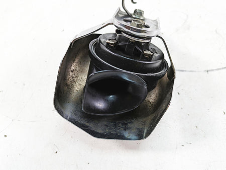 2006 Harley FLSTI Softail Heritage Horn + Cover 61300478A {{ shop.shopifyCountryName }} - Mototech271
