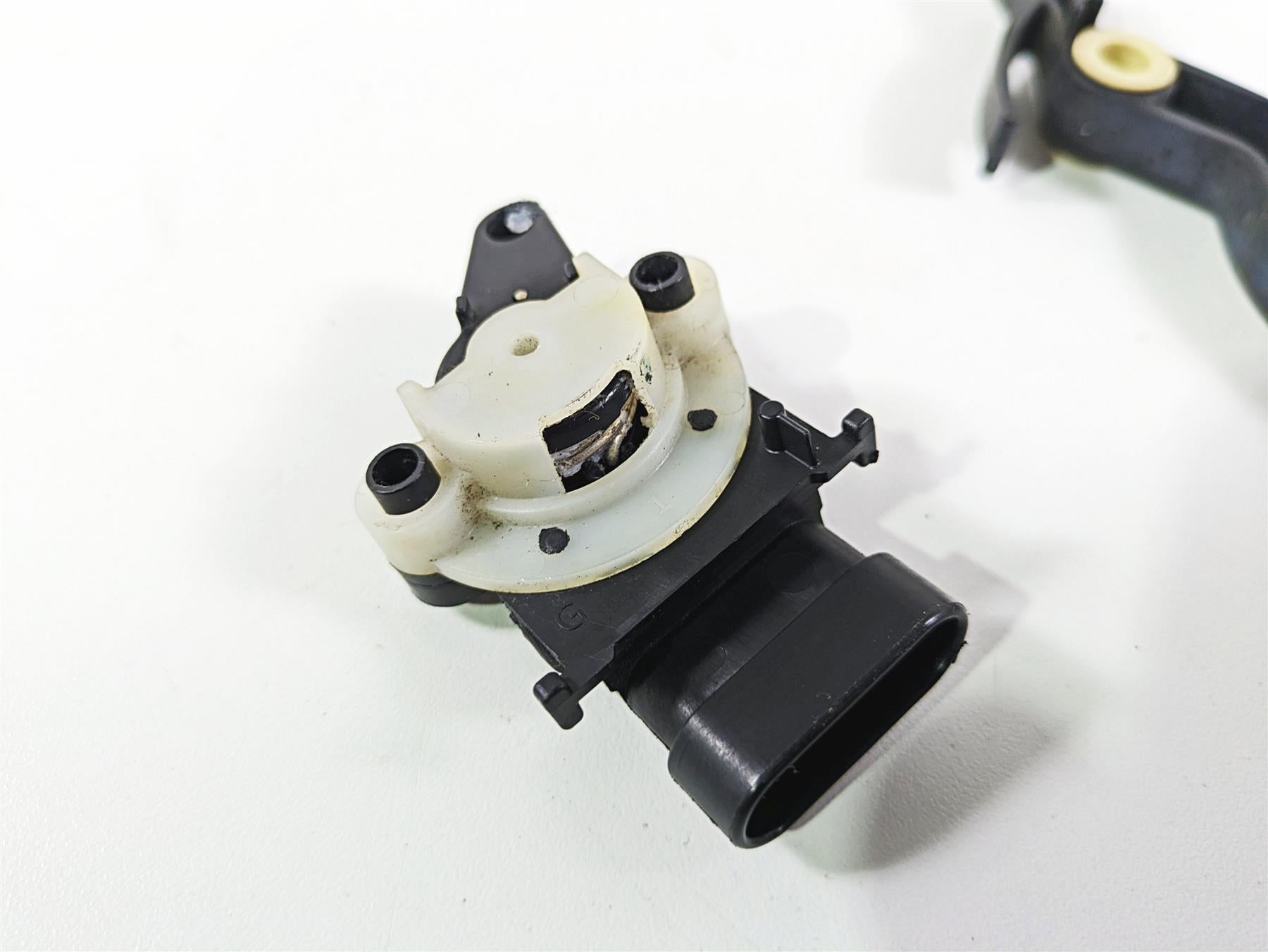 2010 Sea-Doo 4-Tec RXT 215 Left Hand Throttle Position Sensor & Lever 278002284 {{ shop.shopifyCountryName }} - Mototech271
