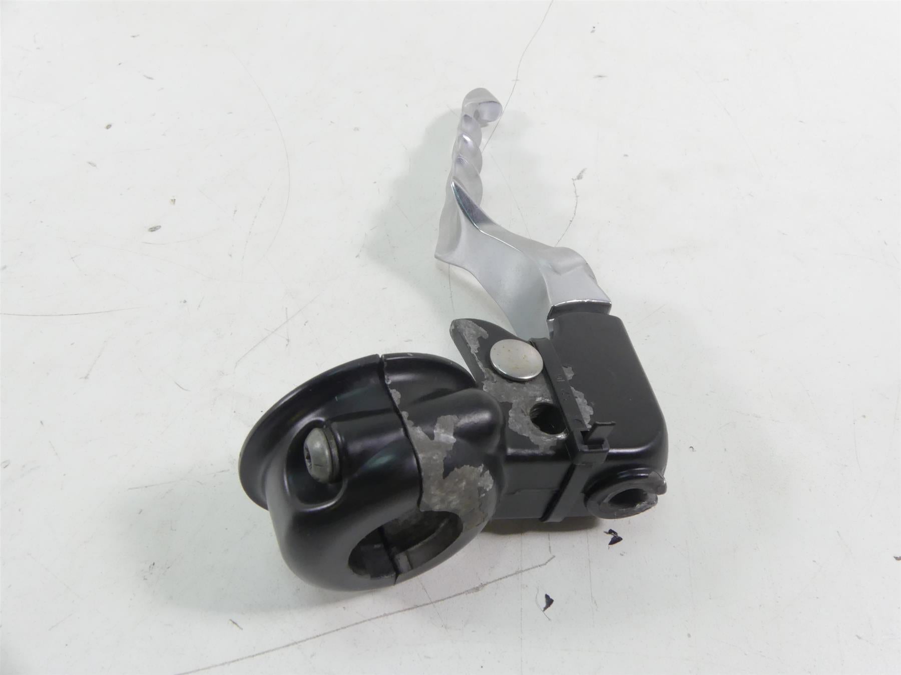 2005 Harley FXDWGI Dyna Wide Glide Clutch Perch & Kuryakyn Zombie Lever 38608-96 {{ shop.shopifyCountryName }} - Mototech271