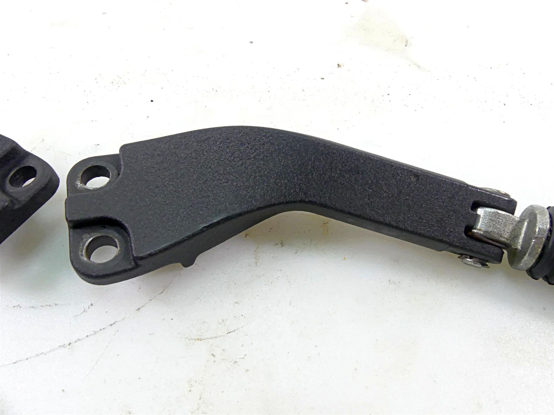 2017 Harley Dyna FXDB Street Bob Rear Passenger Foot Peg Set 49224-06A 49230-06 {{ shop.shopifyCountryName }} - Mototech271