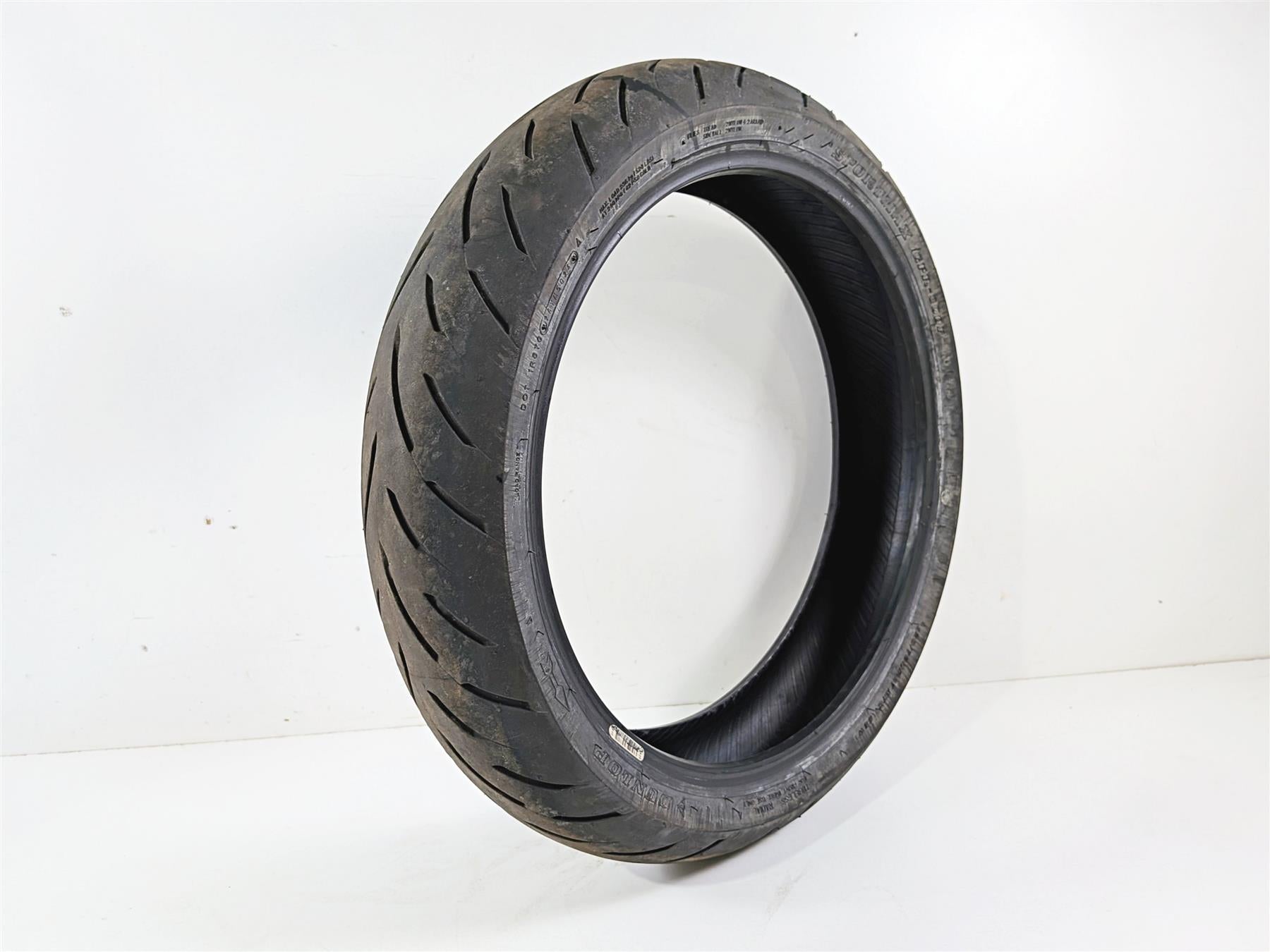 Used Front Motorcycle Tire Dunlop Sportmax GP300F 120/70R17 4506-7896 {{ shop.shopifyCountryName }} - Mototech271