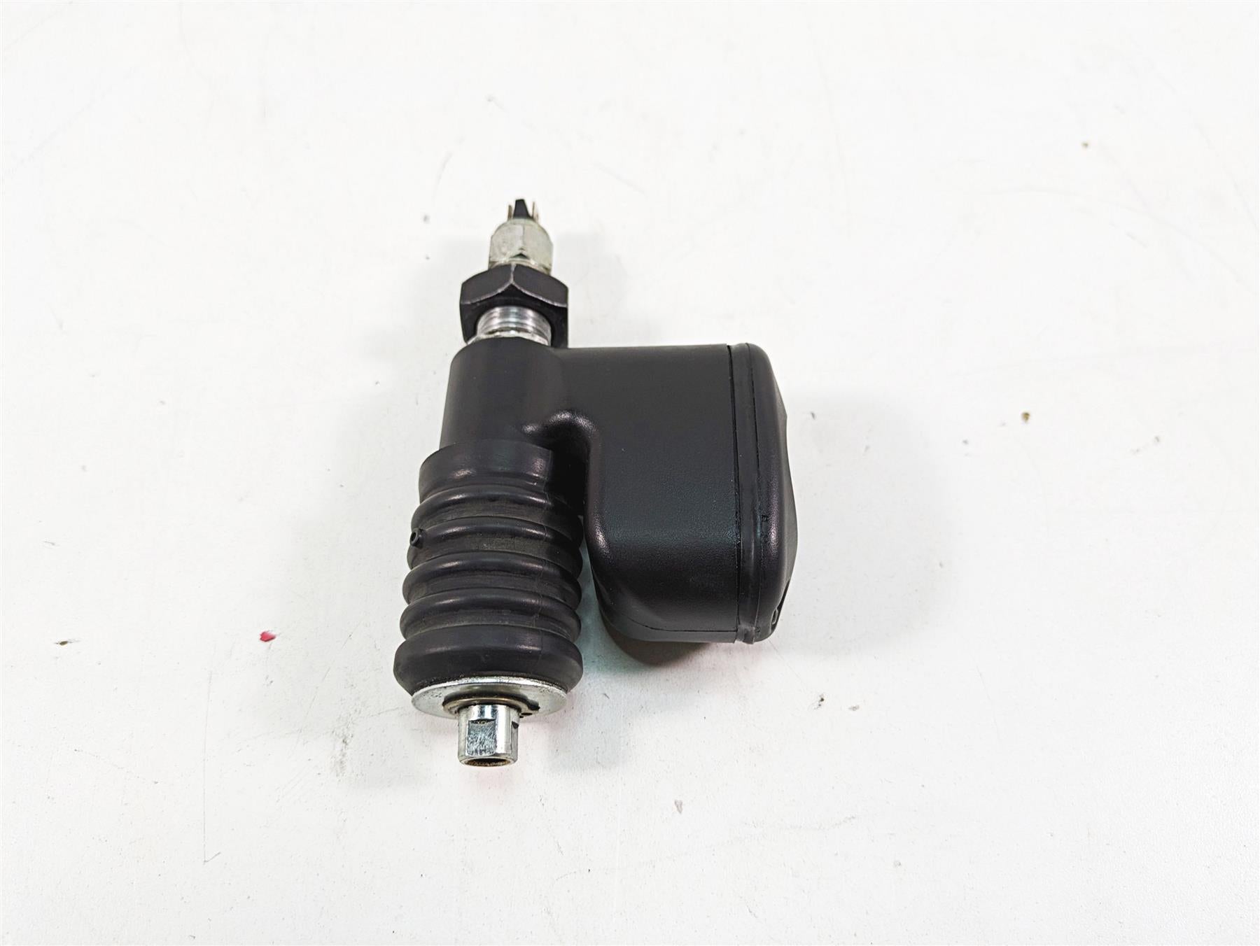 2012 Harley FLD Dyna Switchback Rear Brake Master Cylinder 42474-06C {{ shop.shopifyCountryName }} - Mototech271