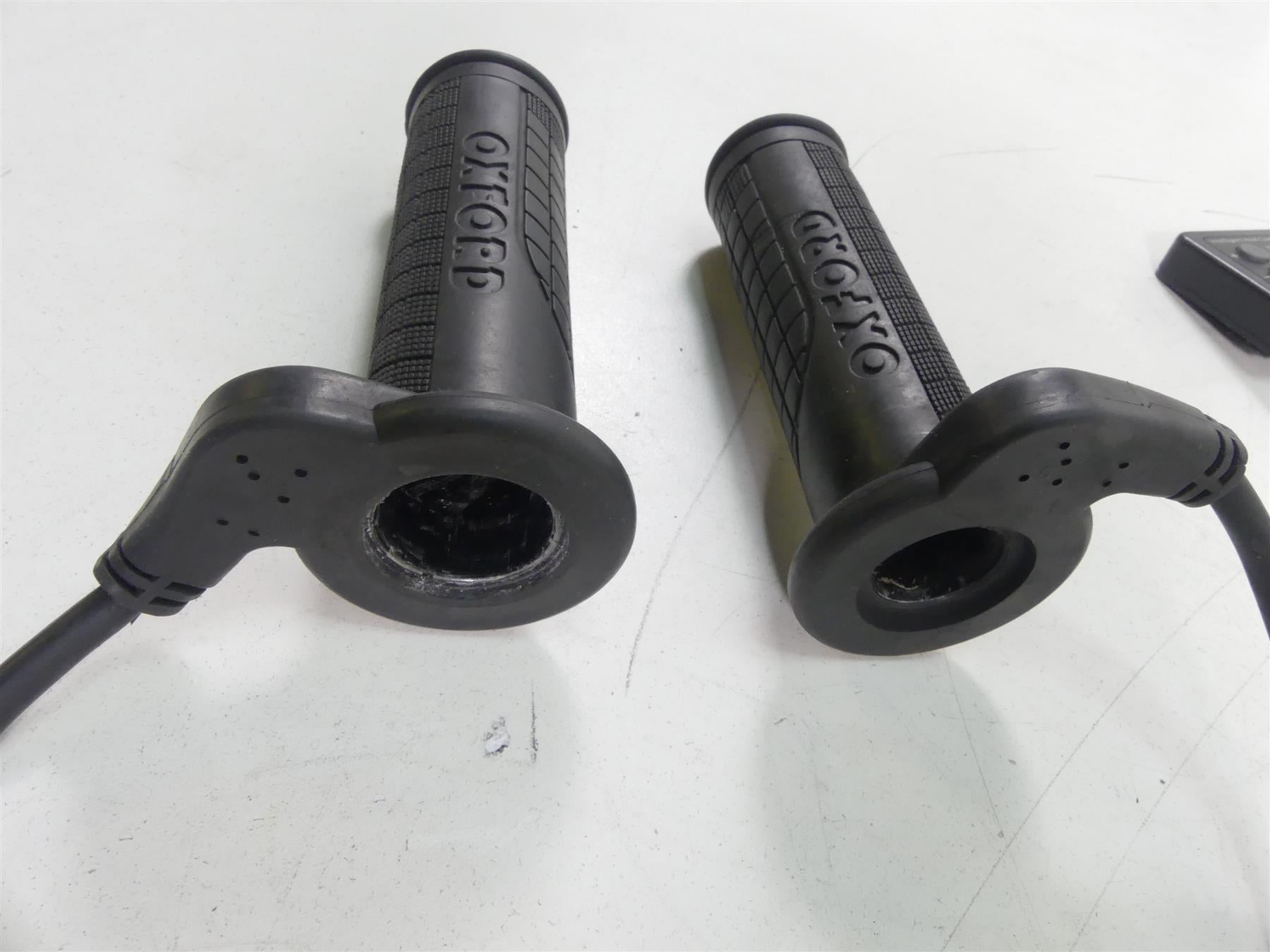 2012 Mv Agusta Brutale 1090 R Oxford Heated Grip Heater Set POR08472 {{ shop.shopifyCountryName }} - Mototech271