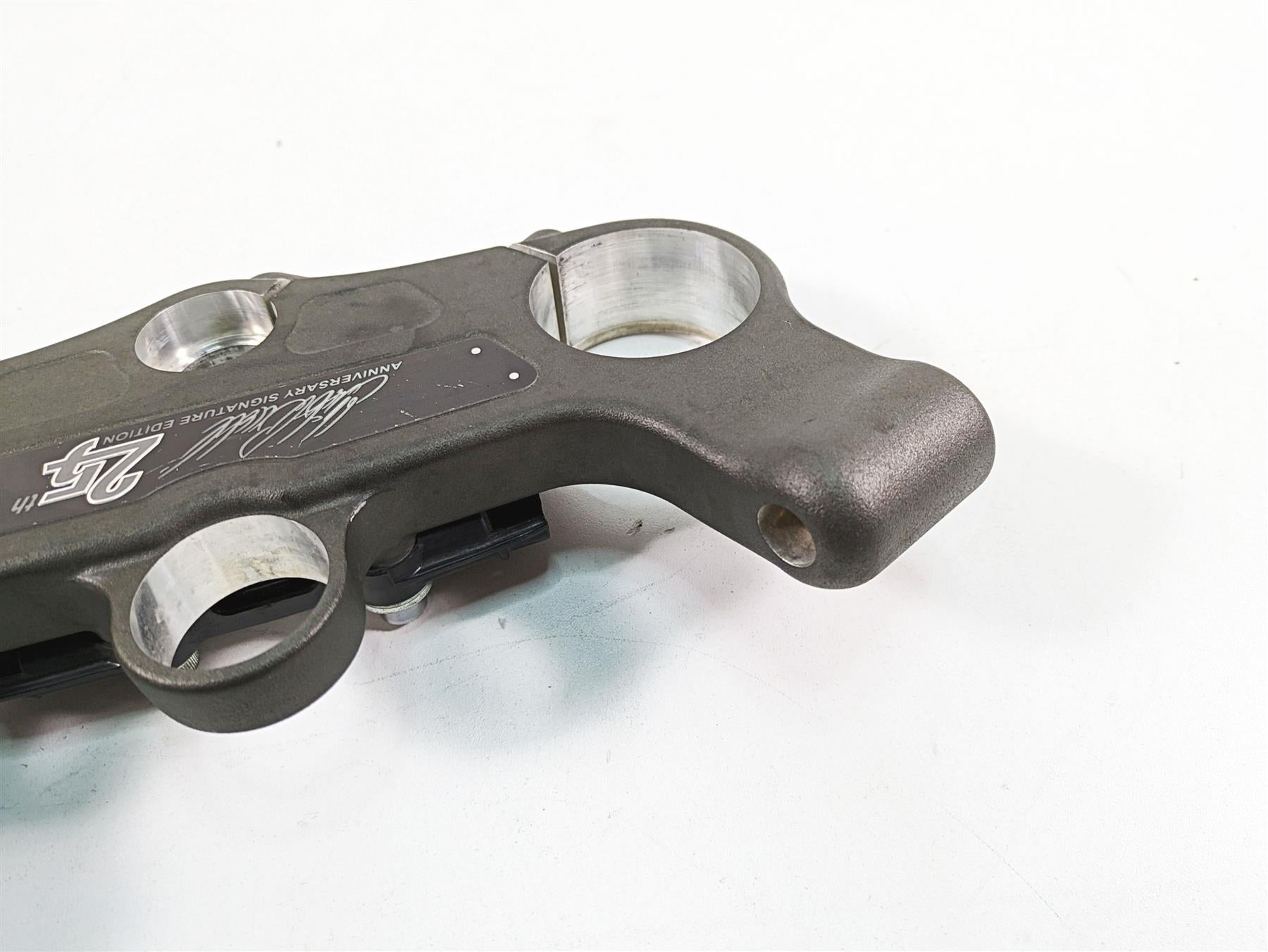 2008 Buell 1125 R Upper Triple Tree Signature Steering Clamp 54mm J0105.1AMYCP {{ shop.shopifyCountryName }} - Mototech271