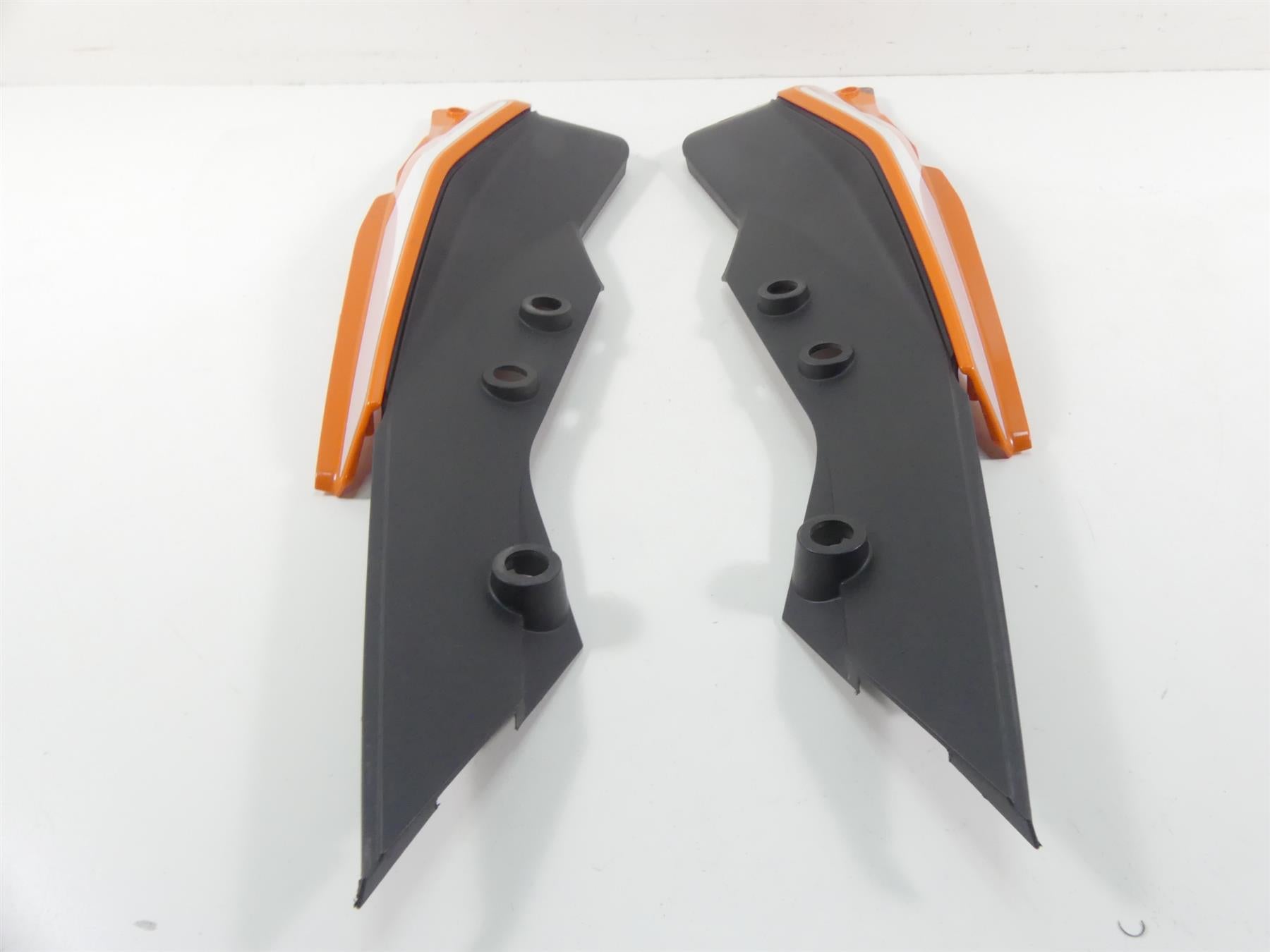 2019 KTM 1290R Super Adventure Tail Side Fairing Cover Set 60308041000 {{ shop.shopifyCountryName }} - Mototech271