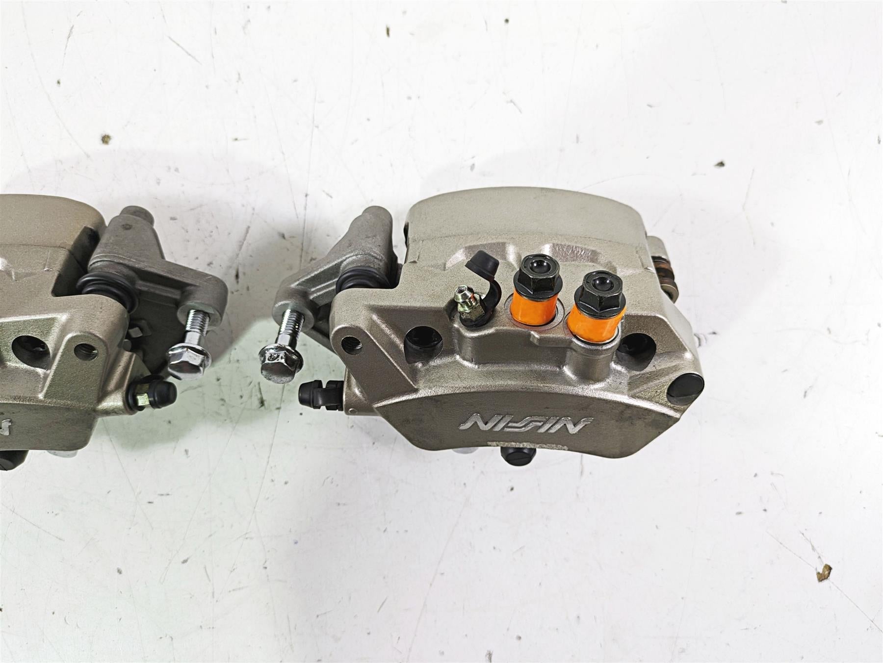 2002 Honda VTX1800 Retro Nissin Front Brake Caliper Set 45150-MCV-006 {{ shop.shopifyCountryName }} - Mototech271