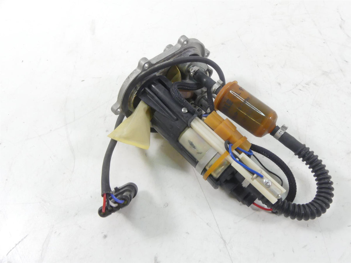 2013 Ducati Streetfighter 848 Fuel Gas Petrol Pump - Tested 16023991A {{ shop.shopifyCountryName }} - Mototech271