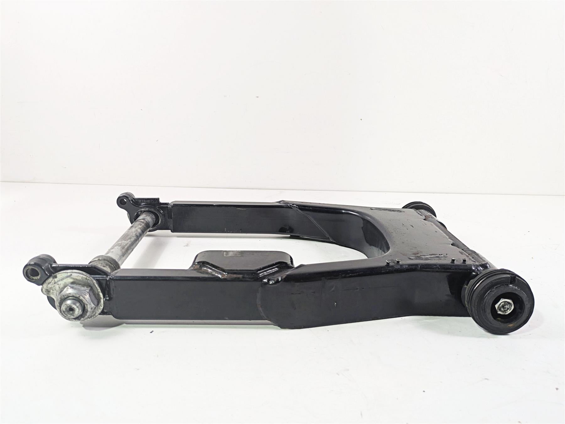 02-07 Harley Davidson Touring Swingarm Swing Arm & 1