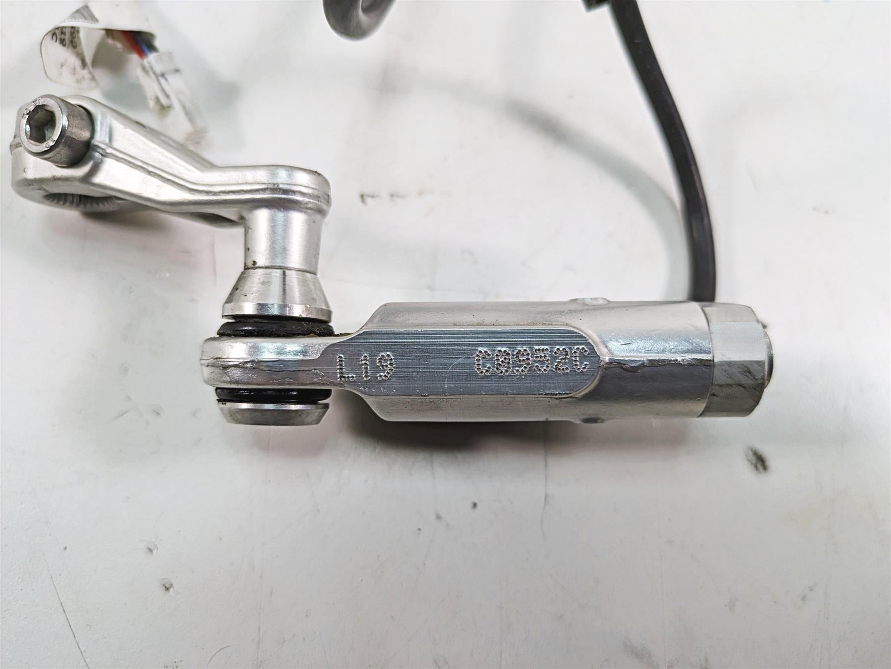 2020 Aprilia Tuono V4 Factory Quickshifter Quick Shift Shifter Assist 2B002890 {{ shop.shopifyCountryName }} - Mototech271