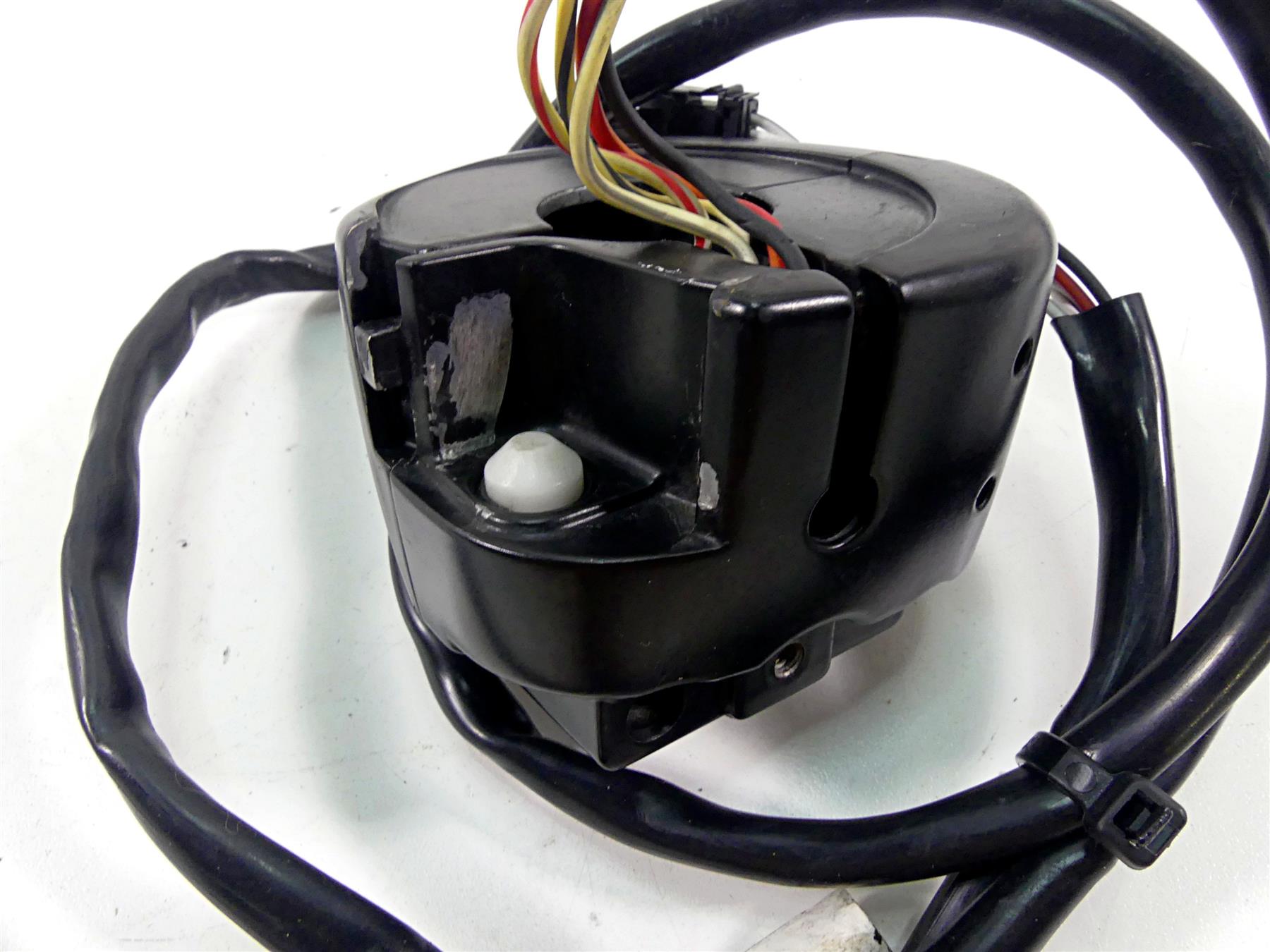 2016 Harley Softail FLS Slim Right Hand Start Stop Control Switch 71500297 {{ shop.shopifyCountryName }} - Mototech271