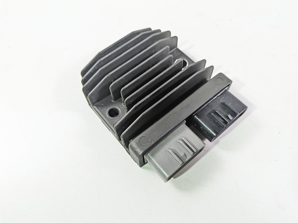 2024 Triumph Street Triple 765 R Rectifier Voltage Regulator FH027AA T1300679 {{ shop.shopifyCountryName }} - Mototech271