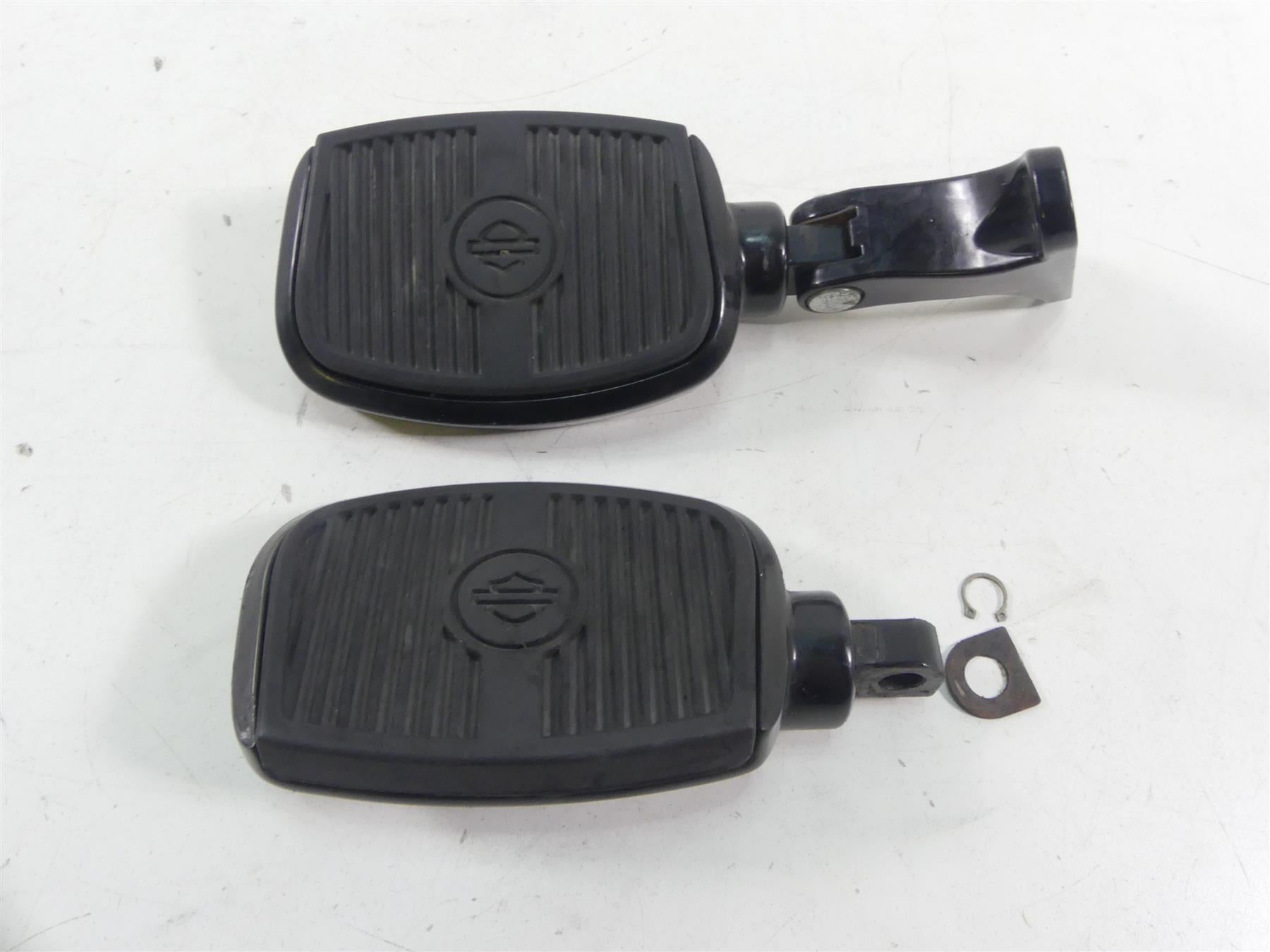 2017 Harley Touring FLHTKL Electra Glide Rear Footpeg Floor Board Set 50500334A | Mototech271