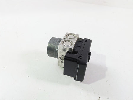 2016 Harley FXDWG Dyna Wide Glide Abs Brake Pump Module 48341-12 48340-12 {{ shop.shopifyCountryName }} - Mototech271