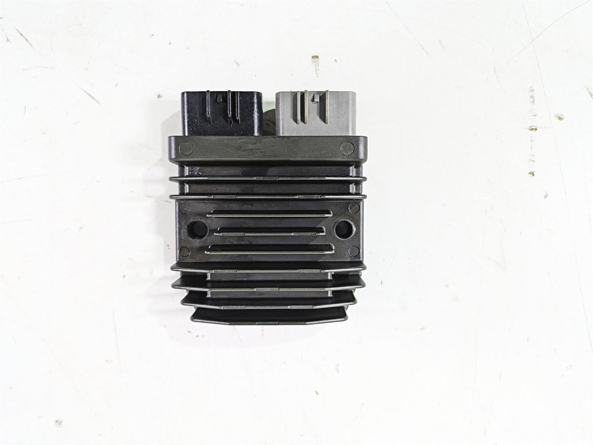 2022 Yamaha YXZ1000 R Rectifier Voltage Regulator B5H-81960-00-00 FH027DA {{ shop.shopifyCountryName }} - Mototech271