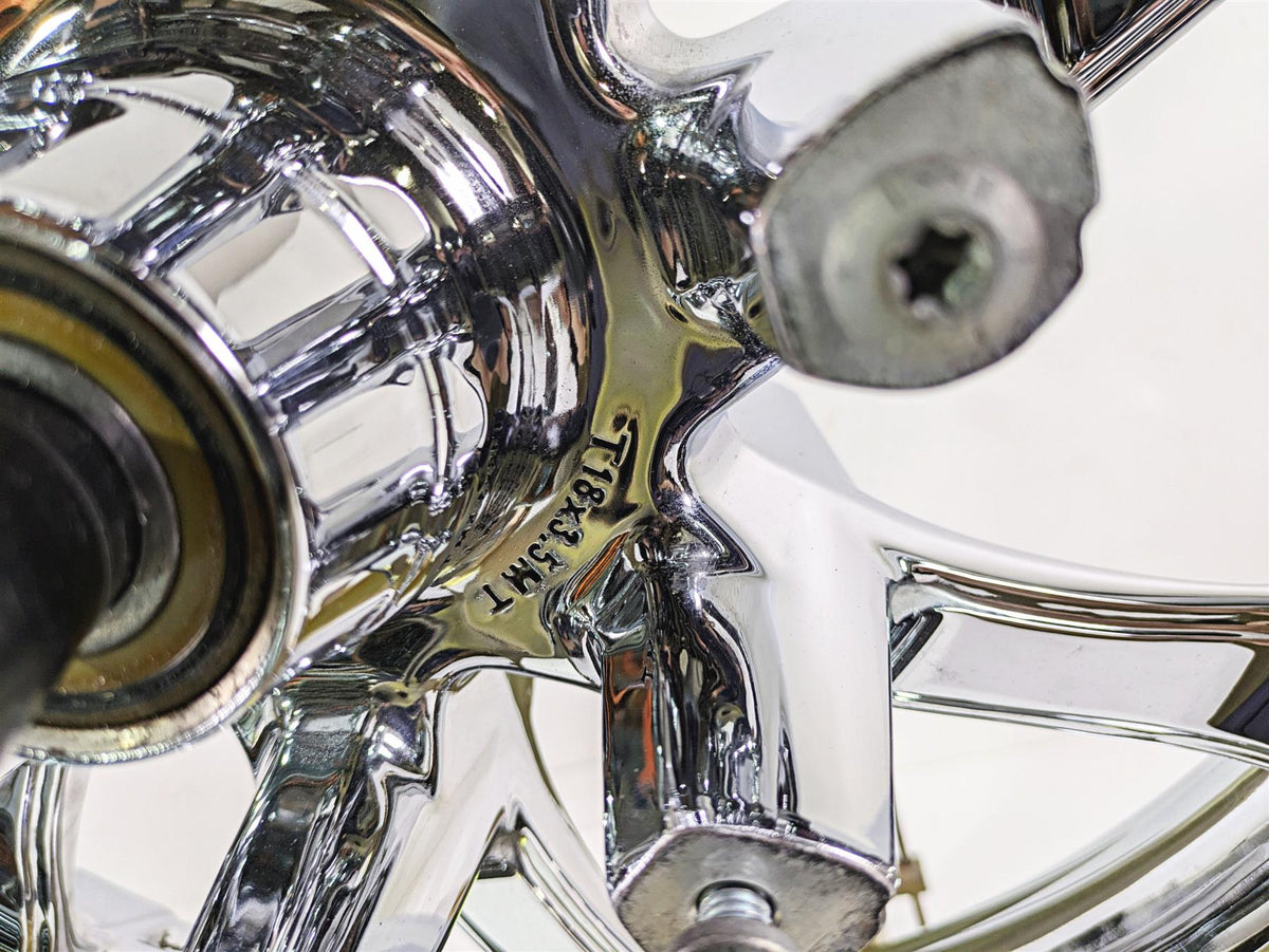 2011 Harley Touring CVO E-Glide Front Rear Agitator Chrome Wheel Set 47957-10 {{ shop.shopifyCountryName }} - Mototech271