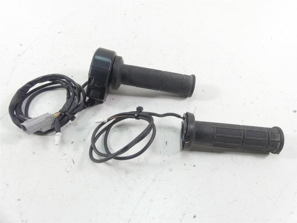 2020 Ducati Multistrada 1260 Enduro Heated Grip & Throttle Control Set 66020121B {{ shop.shopifyCountryName }} - Mototech271