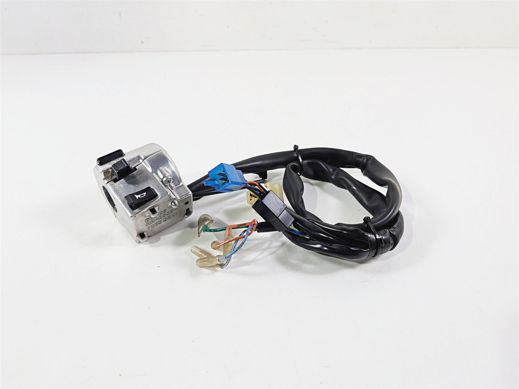 2003 Honda V-Twin VTX1800 C Left Hand Control Switch 35020-MCH-000 {{ shop.shopifyCountryName }} - Mototech271