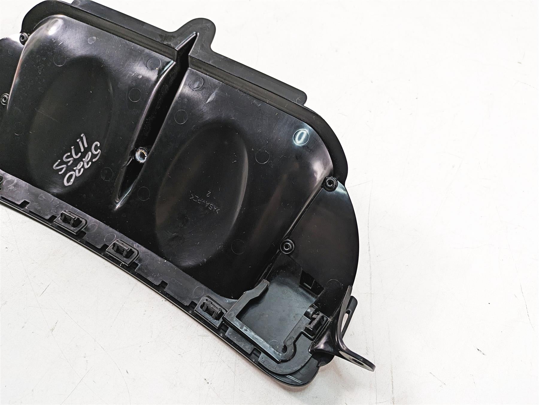 2020 Harley Touring FLHX Street Glide Front Fairing Air Duct Inlet Vent 29200088 {{ shop.shopifyCountryName }} - Mototech271