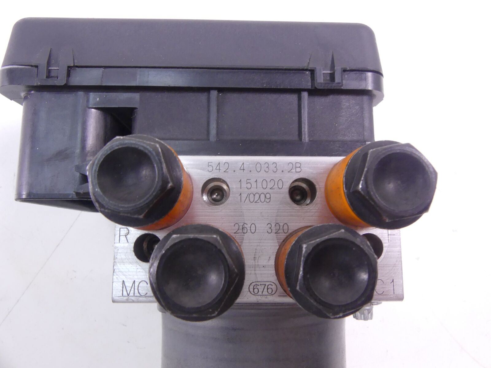 2016 Ducati Hypermotard 939SP Abs Brake Pump Module 54240332B {{ shop.shopifyCountryName }} - Mototech271