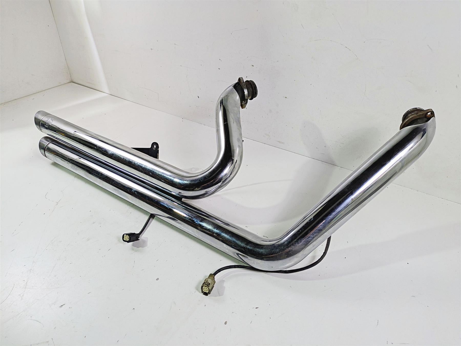 2016 Harley FXDWG Dyna Wide Glide Vance Hines Big Shots Staggered Exhaust 17958 {{ shop.shopifyCountryName }} - Mototech271