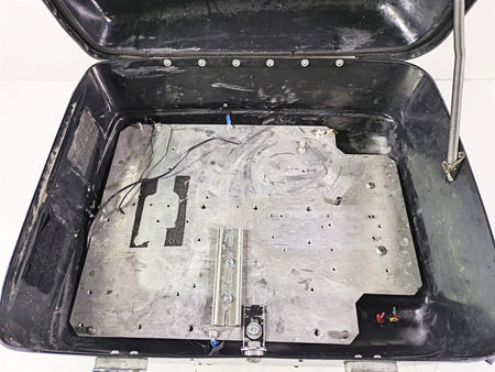 2008 Harley Touring FLHTP Electra Glide Trunk + Air Pump & Mounts Set 53801-98 {{ shop.shopifyCountryName }} - Mototech271