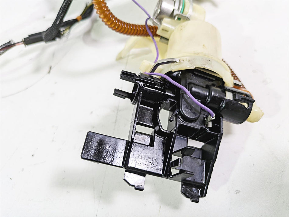 2016 Harley FXDL Dyna Low Rider Fuel Gas Petrol Pump & Sending Unit 75246-04A {{ shop.shopifyCountryName }} - Mototech271