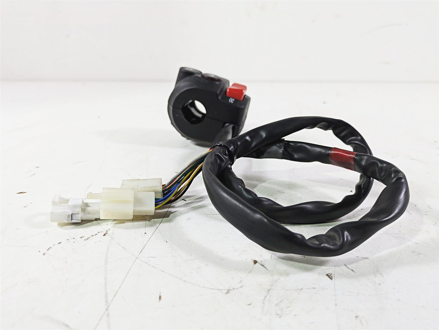 2014 Moto Guzzi California 1400 Touring Right Hand Control Switch B063030 {{ shop.shopifyCountryName }} - Mototech271