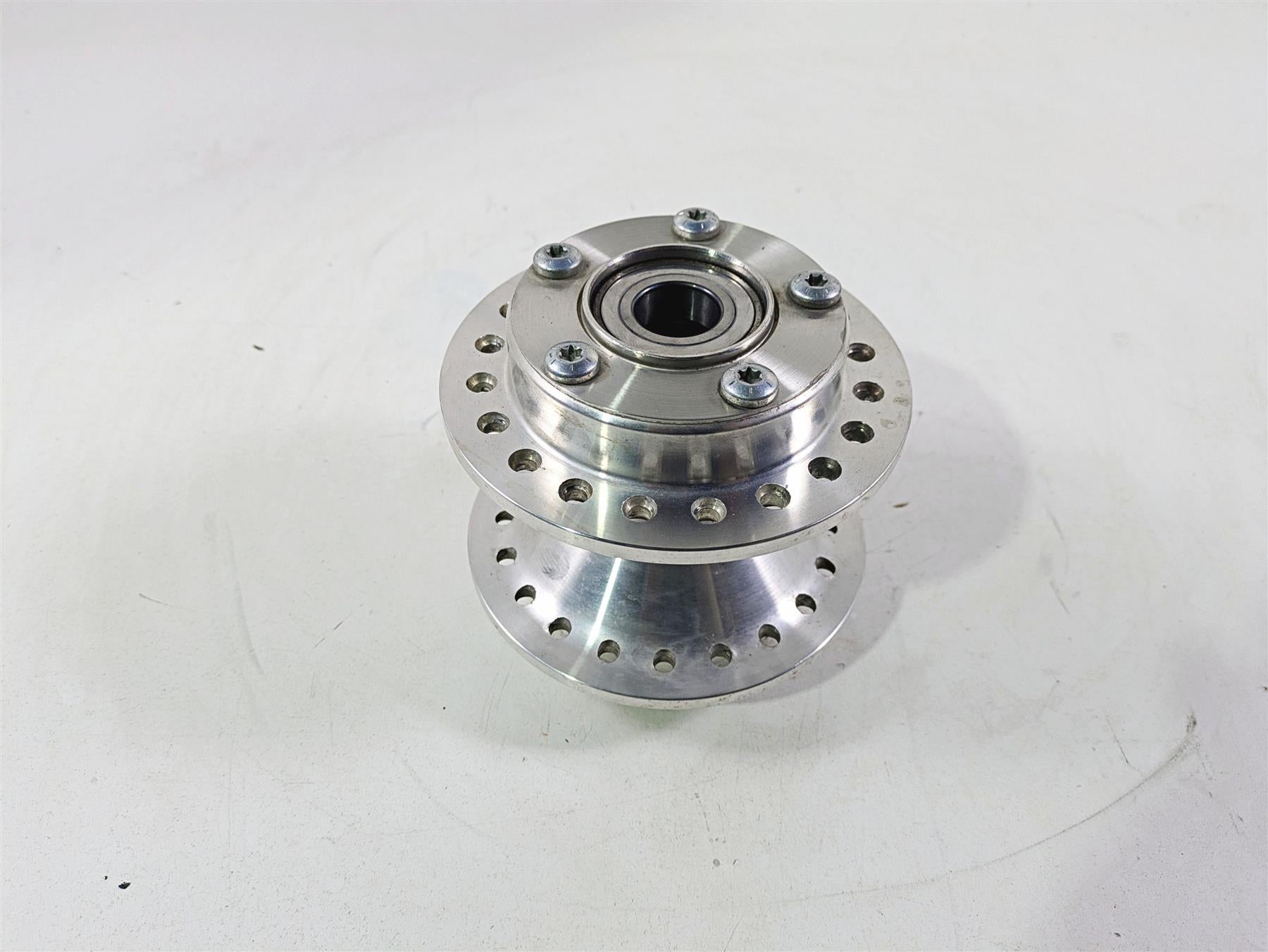 2021 Harley Softail FXST Standard Front Wheel Rim Hub 43300813 {{ shop.shopifyCountryName }} - Mototech271