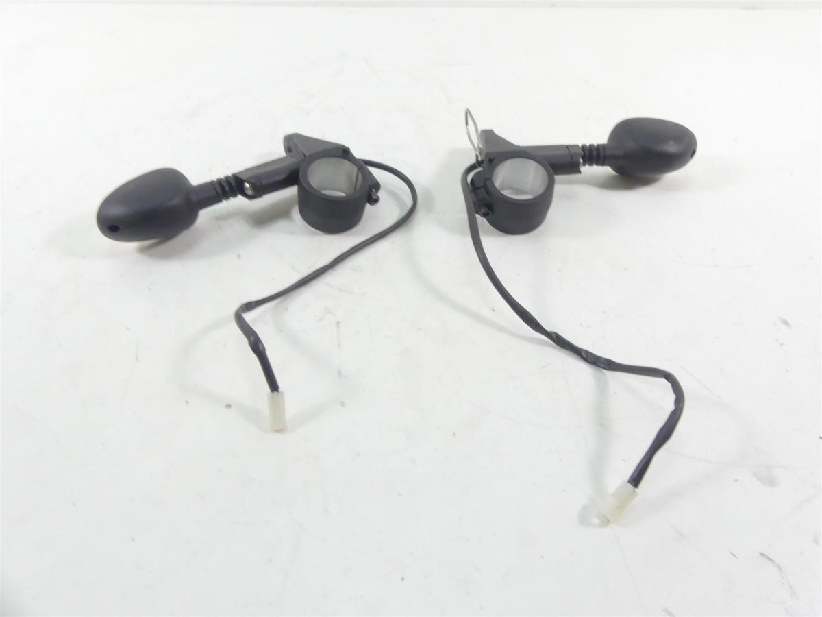 2019 Moto Guzzi V7 III Stone 750 Front Blinker Turn Signal Set 2D000261 2D000262 {{ shop.shopifyCountryName }} - Mototech271