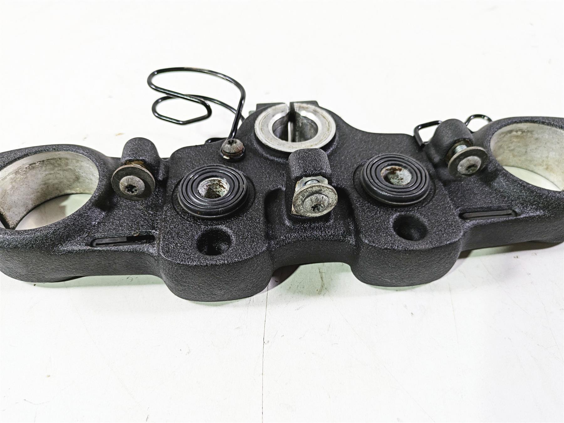 2018 Harley Softail FXFBS Fat Bob Upper Triple Tree Steering Clamp 55mm 45900191 {{ shop.shopifyCountryName }} - Mototech271
