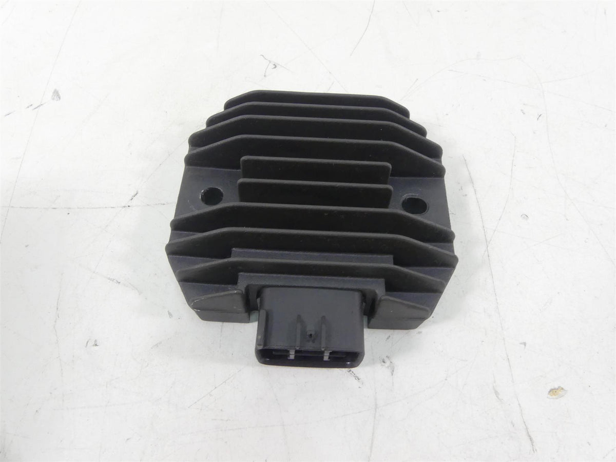 2002 Yamaha XVS1100 V-Star Rectifier Voltage Regulator 5BN-81960-00-00 SH650D-11 {{ shop.shopifyCountryName }} - Mototech271