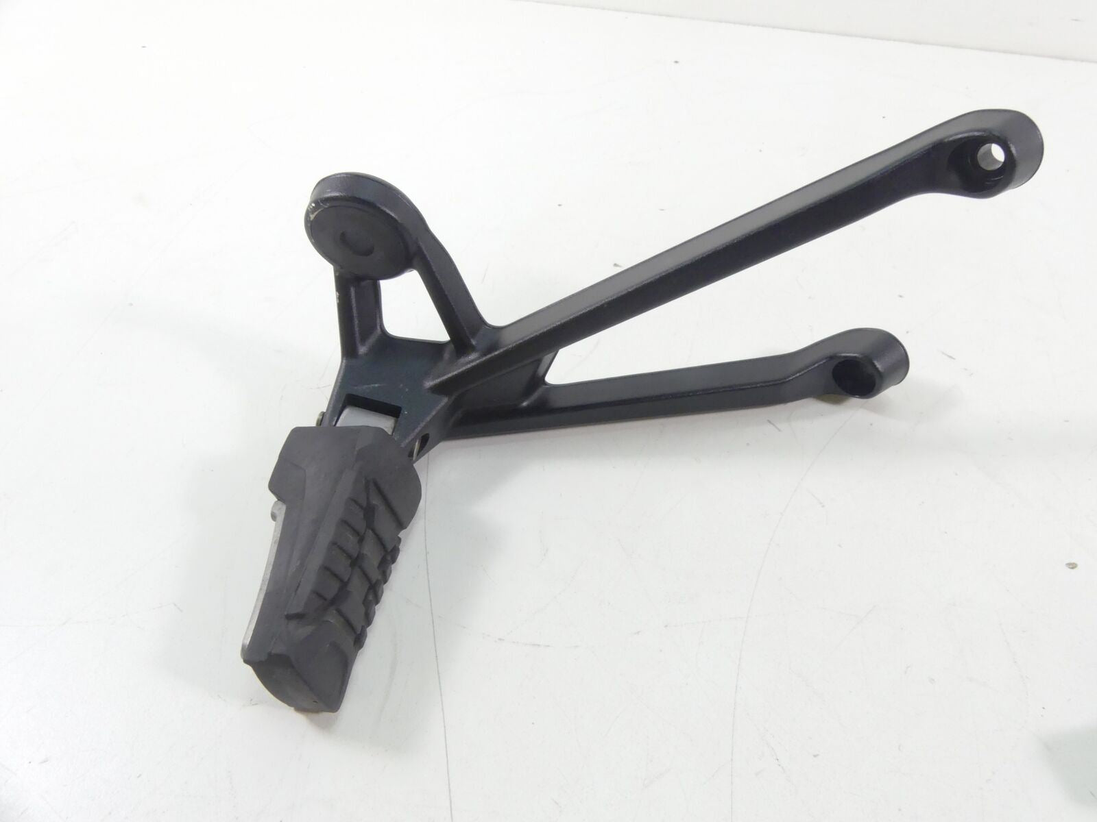 2018 BMW S1000XR K49 Rear Passenger Footpeg Foot Peg Mount Set - Read 4671855384 {{ shop.shopifyCountryName }} - Mototech271