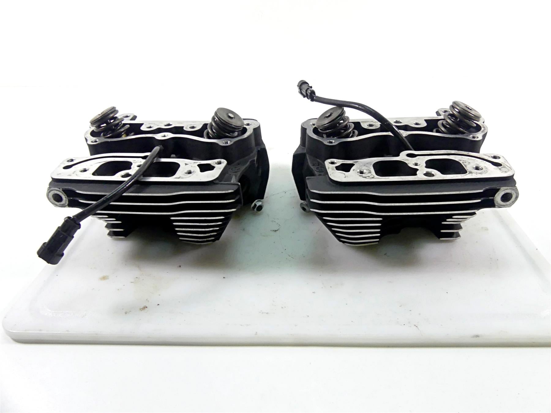 2017 Harley Dyna FXDB Street Bob Big Valve Ported Cylinder Heads 17193-06A {{ shop.shopifyCountryName }} - Mototech271