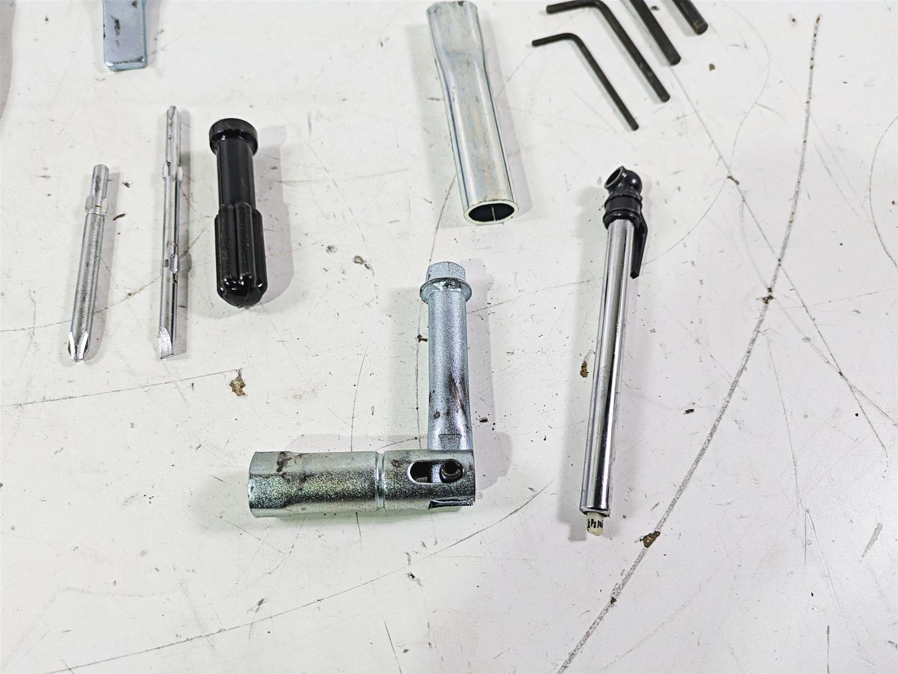 2005 Kawasaki ZX12R Ninja Owners Tools Toolkit + Bag 56007-1489 {{ shop.shopifyCountryName }} - Mototech271