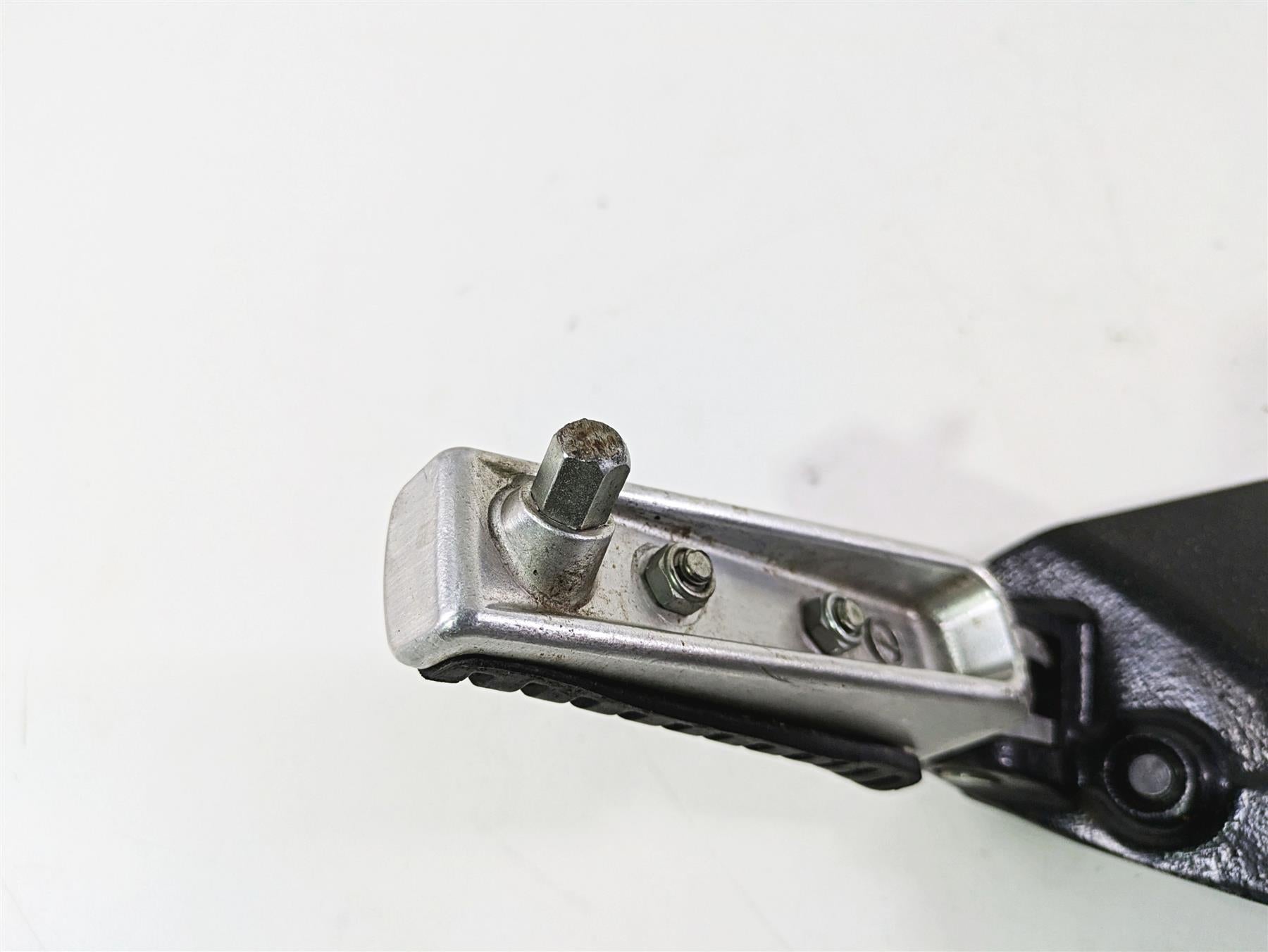 2016 Suzuki M109R VZR1800 Boulevard Left Front Footpeg + Mount 43521-48G01 {{ shop.shopifyCountryName }} - Mototech271