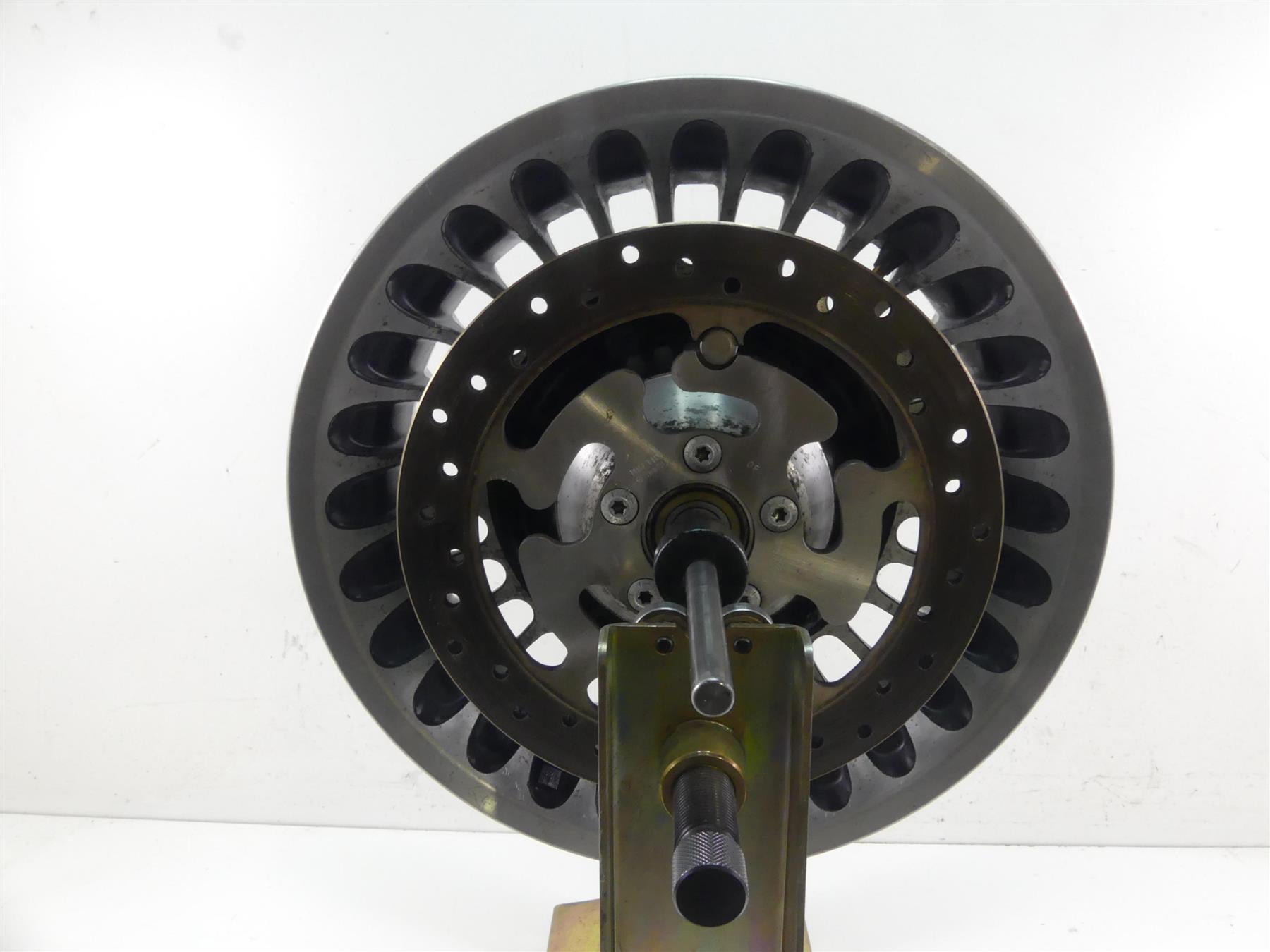 2011 Harley Touring FLTRU Road Glide 16x5 Straight Rear Wheel Rim 40900193 {{ shop.shopifyCountryName }} - Mototech271