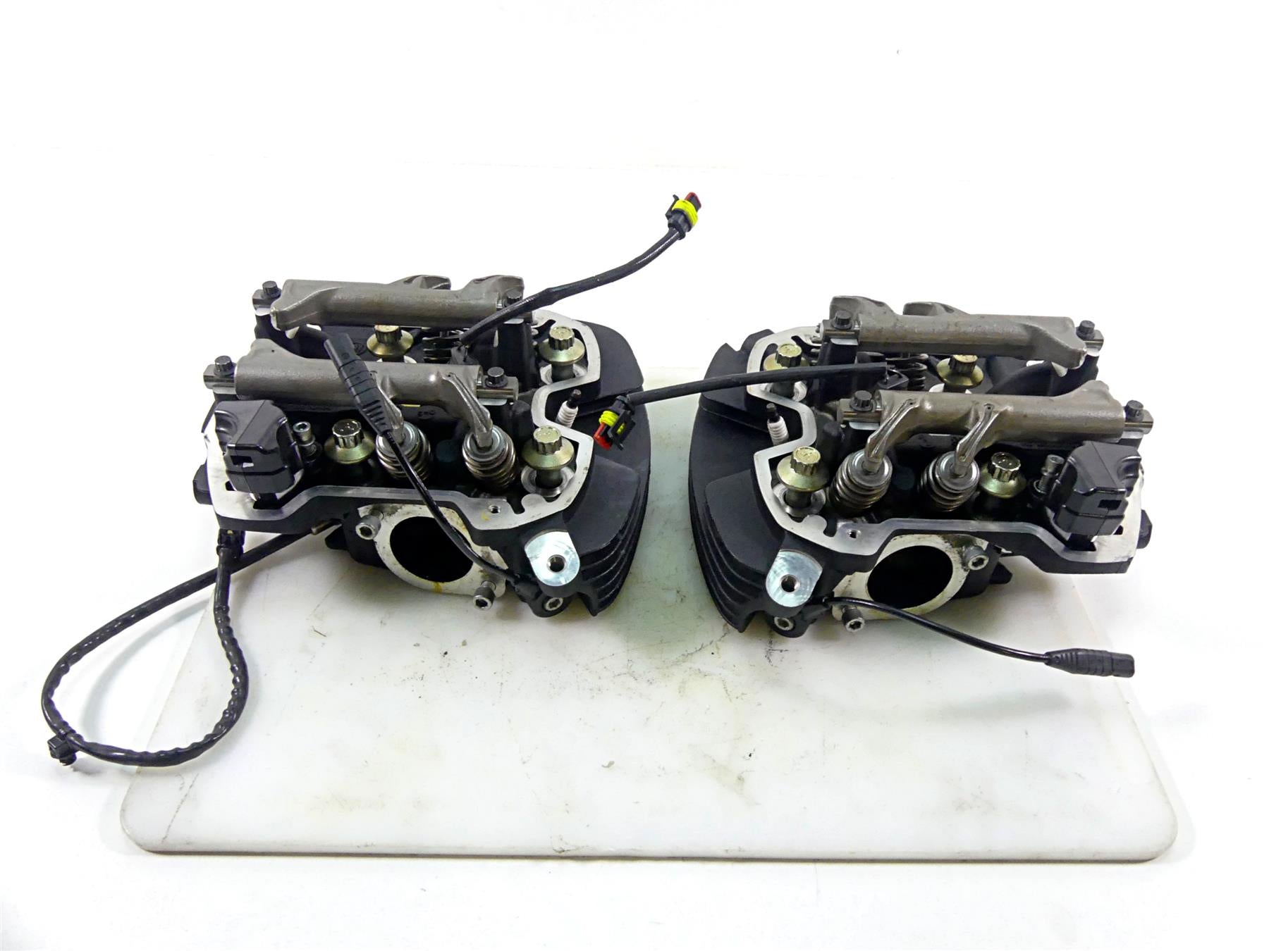 2020 Harley Softail FXST Standard Cylinder Head Cylinderhead Set 16500569 {{ shop.shopifyCountryName }} - Mototech271
