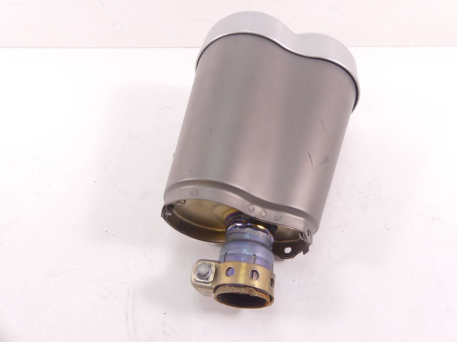 2014 Yamaha VMX17 V-Max 1700 Left Exhaust Muffler Silencer Damper 2S3-14710-00-0 {{ shop.shopifyCountryName }} - Mototech271